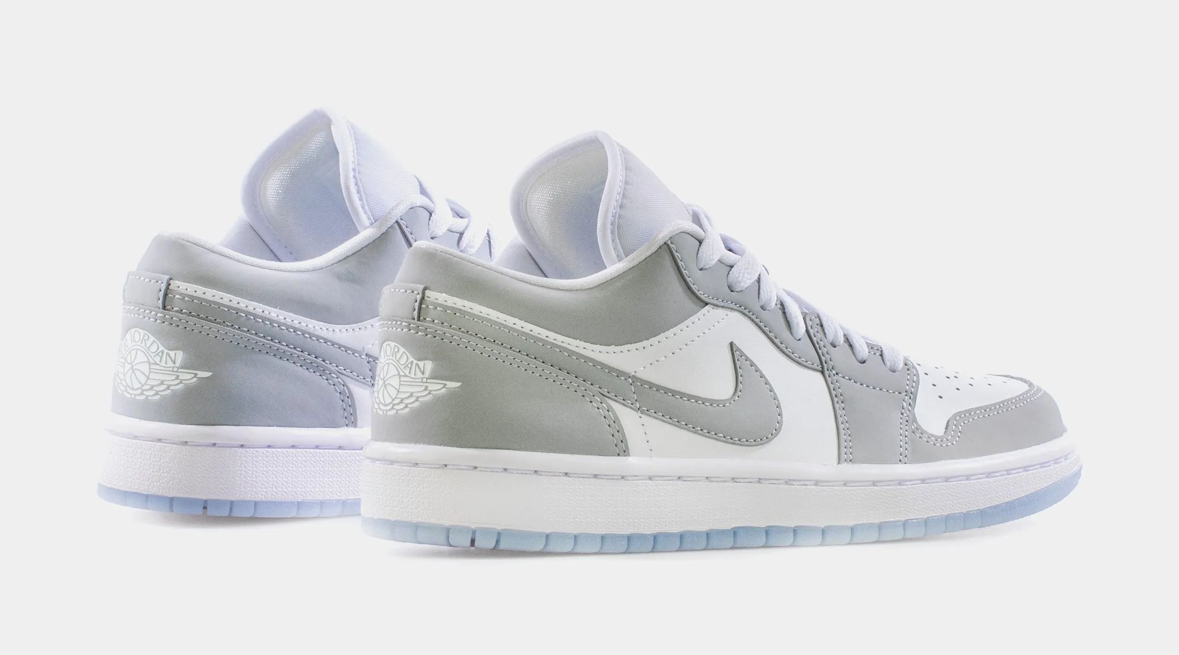 Air Jordan 1 Low Wolf Grey Womens Lifestyle Shoes (Grey/White)