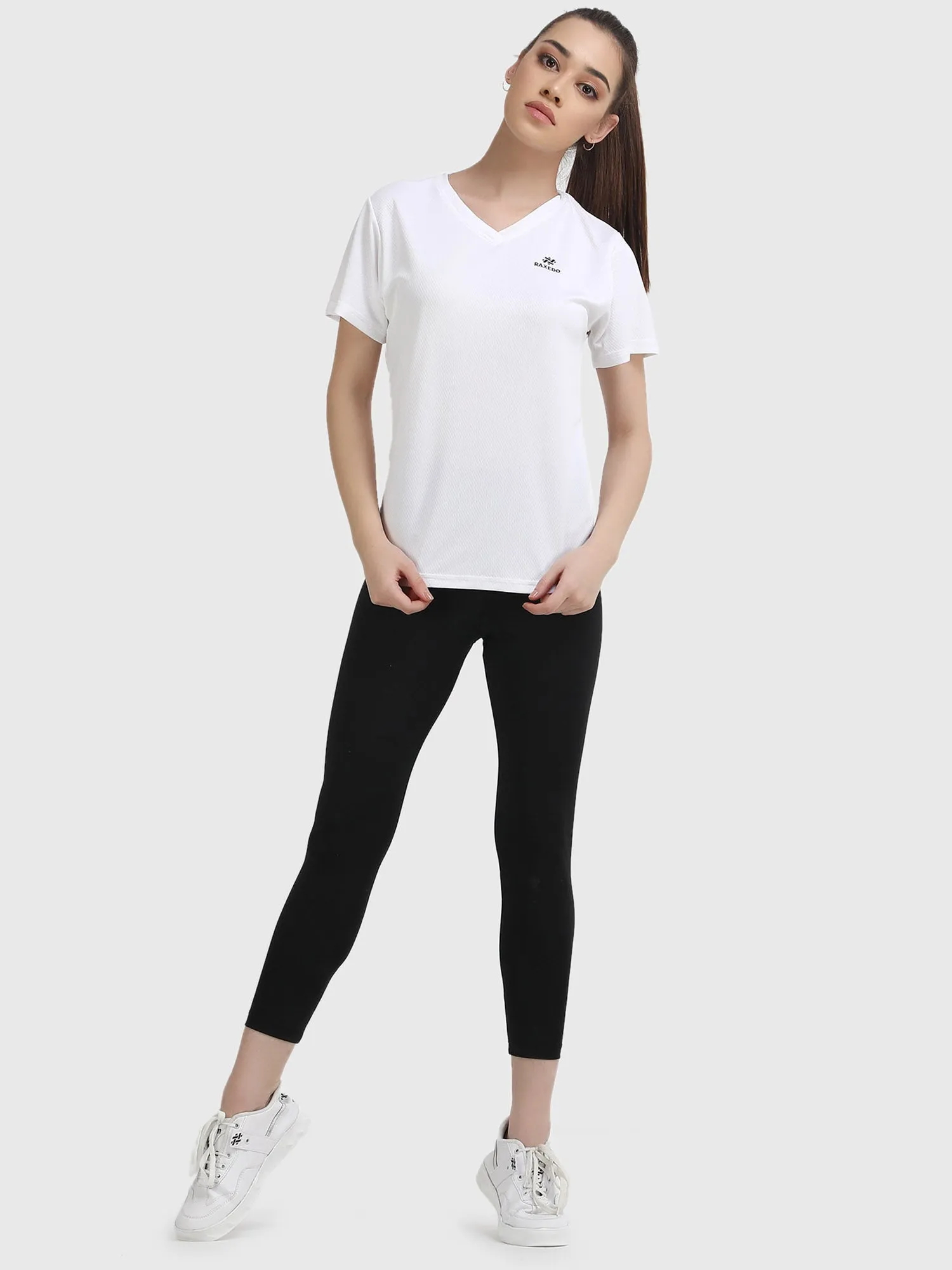 Black tshirt women